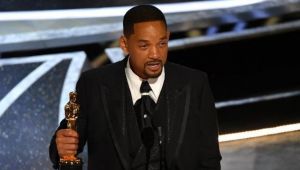 Will Smith komedyen Chris Rock'ı tokatladı